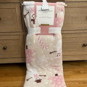NWT Cupcakes and Cashmere Pink White Viral Snowman Throw Christmas